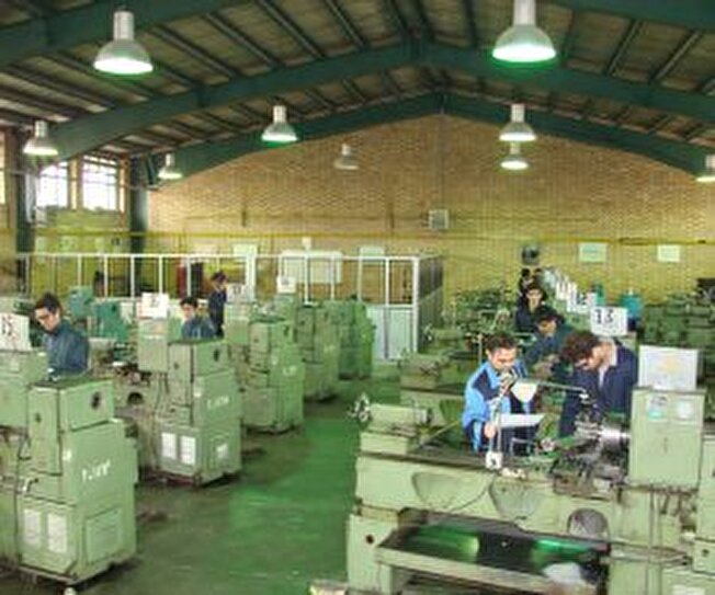 افتتاح واحد صنعتی پوشاک خرم‌آباد با ظرفیت تولید ۶۵ هزار دست پوشاک در سال