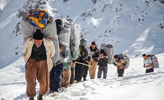 آیین‌نامه تجارت مرزنشینان درخصوص کولبر‌ها در دولت تصویب و ابلاغ شدە است