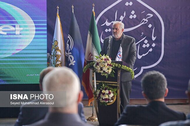 وزیر صنعت، معدن و تجارت در مشهد:
باید ایران را صنعتی کنیم