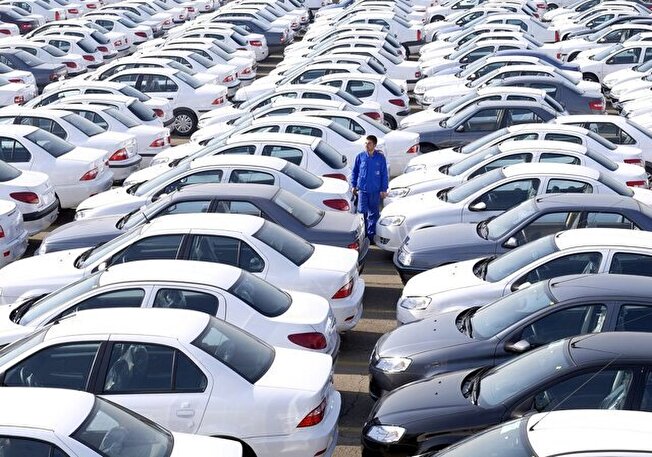 رئیس اتحادیه نمایشگاه‌داران خودرو مشهد: 
در شرایط فعلی بازار خودرو اگرچه عرضه هست، اما تقاضایی وجود ندارد.