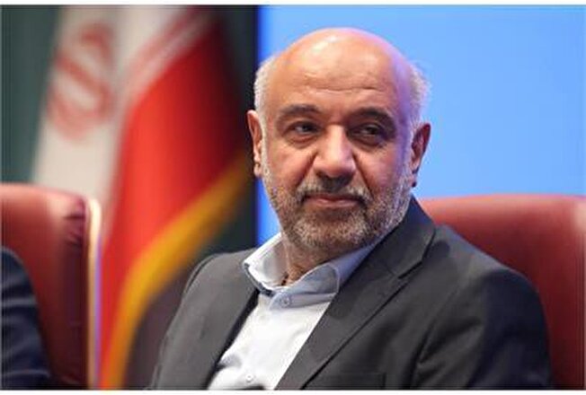 قدردانی وزیر کار از دکتر قالیباف برای رسیدگی به مشکلات اقتصادی و معیشت مردم/ فعالیت وزارت کار برای اجرای دقیق طرح کالابرگ الکترونیک دوچندان می‌شود/ طراحی شیوه دوم ارائه کالابرگ با هماهنگی دولت و مجلس با هدف ثابت نگه داشتن قدرت خرید