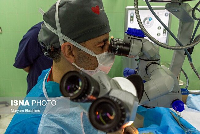 چشم‌پزشکی که مطبش تمام ایران است