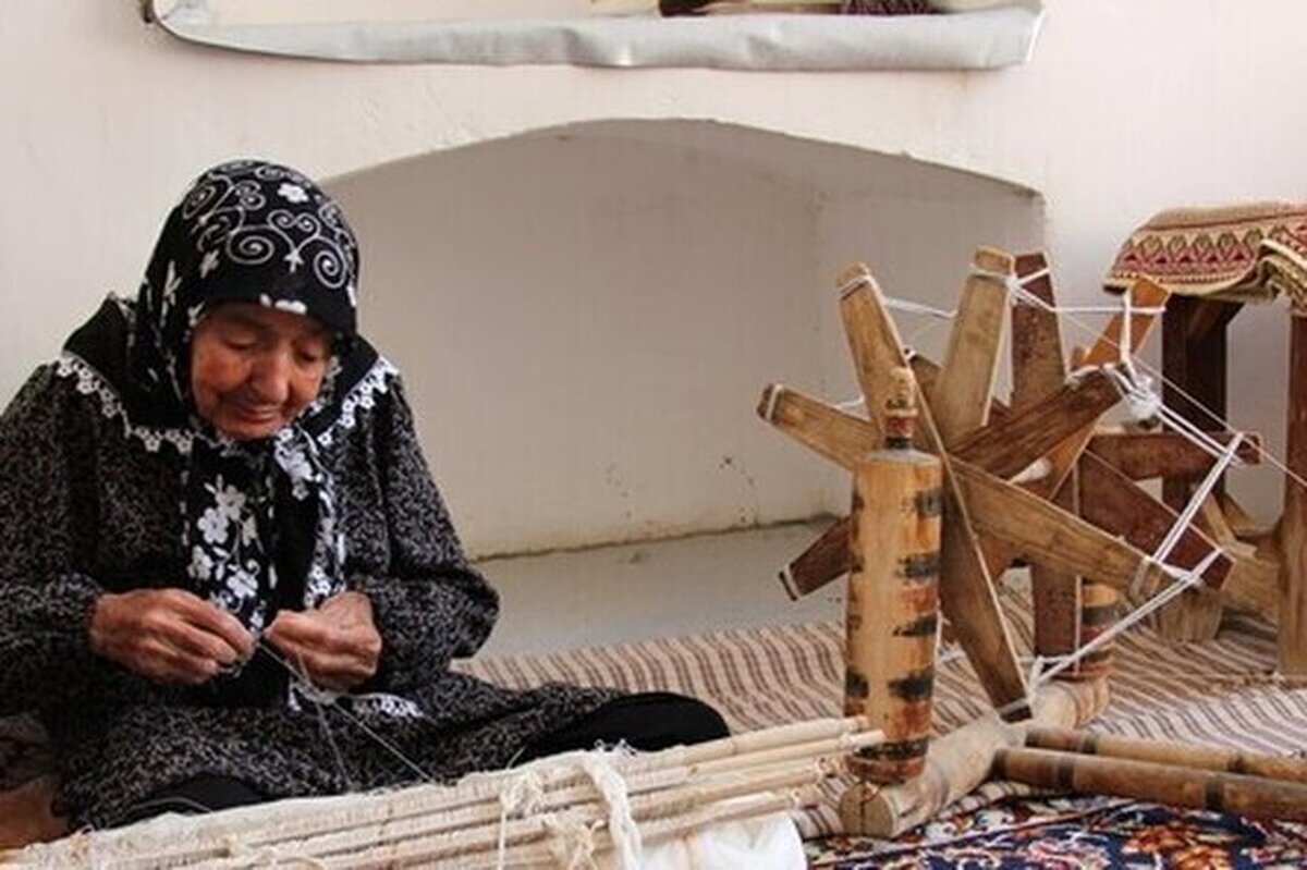 معاونت صنایع‌دستی خراسان رضوی مطرح کرد
سهم ۴۷ درصدی بانوان در اقتصاد صنایع‌دستی خراسان رضوی