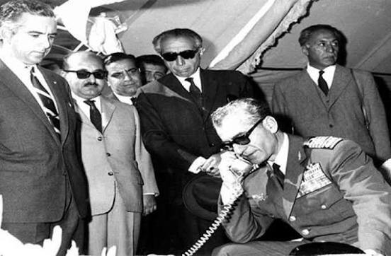 یک استاد دانشگاه: سلسله پهلوی، محصول کودتا و حمایت قدرت‌های خارجی بود