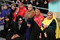 عکسی از حضور گلپور رییس کانون عالی انجمن های صنفی کارگران ایران در دیدار رهبر معظم انقلاب با کارگران