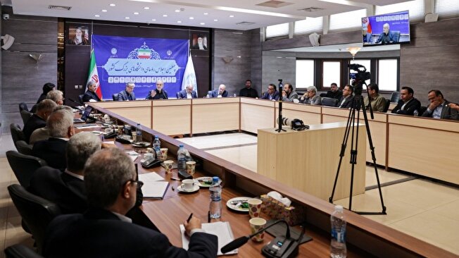 تاکید دکتر پزشکیان بر تغییر رویکرد دانشگاه ها به نهادی مسئله‌محور و توانمند در حل مسائل کشور