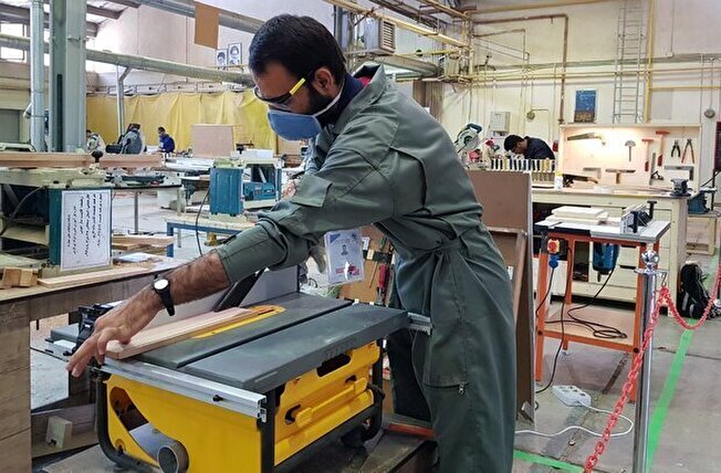 بخشی از بار نظام آموزش حرفهای بر دوش صنعت است/ بیکار ماهر نداریم