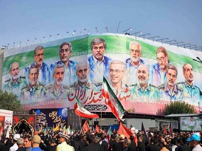 تشییع پیکر ۶۰ شهید اقتدار در تهران؛ تجلی وحدت و استکبارستیزی در محرم
