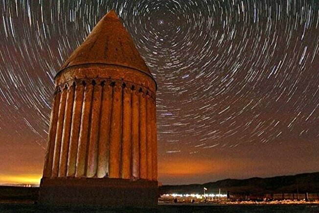 مسئول نمایندگی میراث‌فرهنگی، گردشگری شهرستان خبر داد:

آغاز مرحله دوم محوطه‌سازی برج تاریخی رادکان چناران