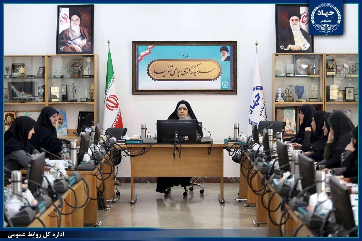 برخورداری از حق عائلهمندی و بازنشستگی پیش از موعد مهمترین دغدغه زنان جهاددانشگاهی