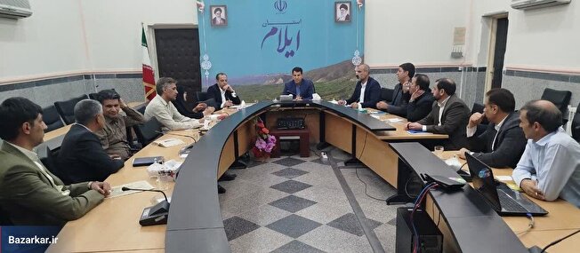 آخرین وضعیت نیروگاه‌های خورشیدی در ایلام بررسی شد/ تاکنون ۱۴ اداره کل به‌طور کامل نیروگاه خورشیدی احداث کرده‌اند