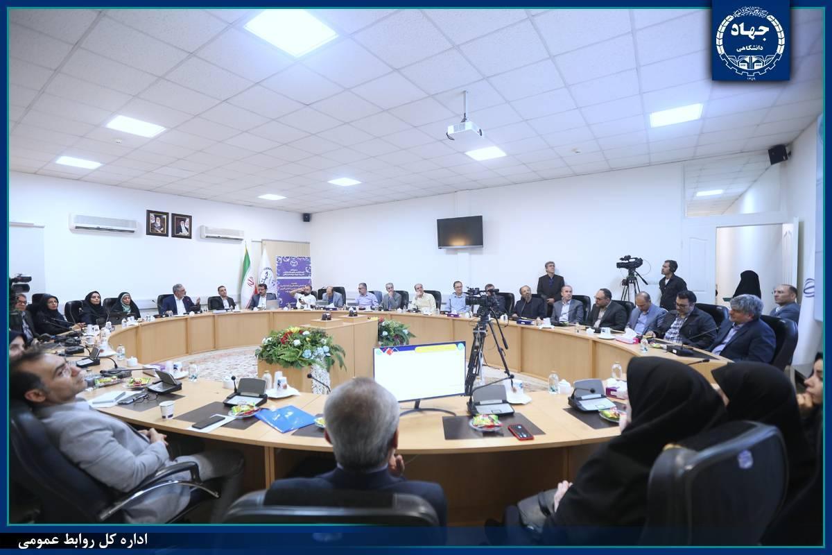 شبکه‌سازی برای هم‌افزایی علوم انسانی در جهاددانشگاهی/ فقدان دیدگاه جامع نسبت به اقتصاد دیجیتال در نهادهای حاکمیتی