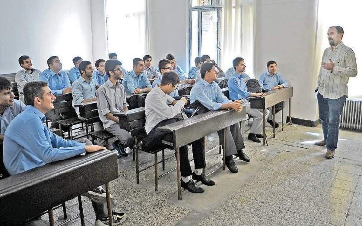 ضرایب شاغلین در آزمون استخدامی براساس قانون است