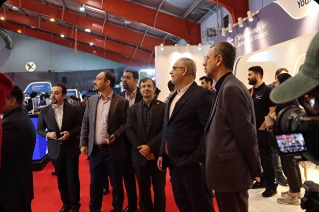 پانزدهمین نمایشگاه کار دانشگاه صنعتی شریف افتتاح شد