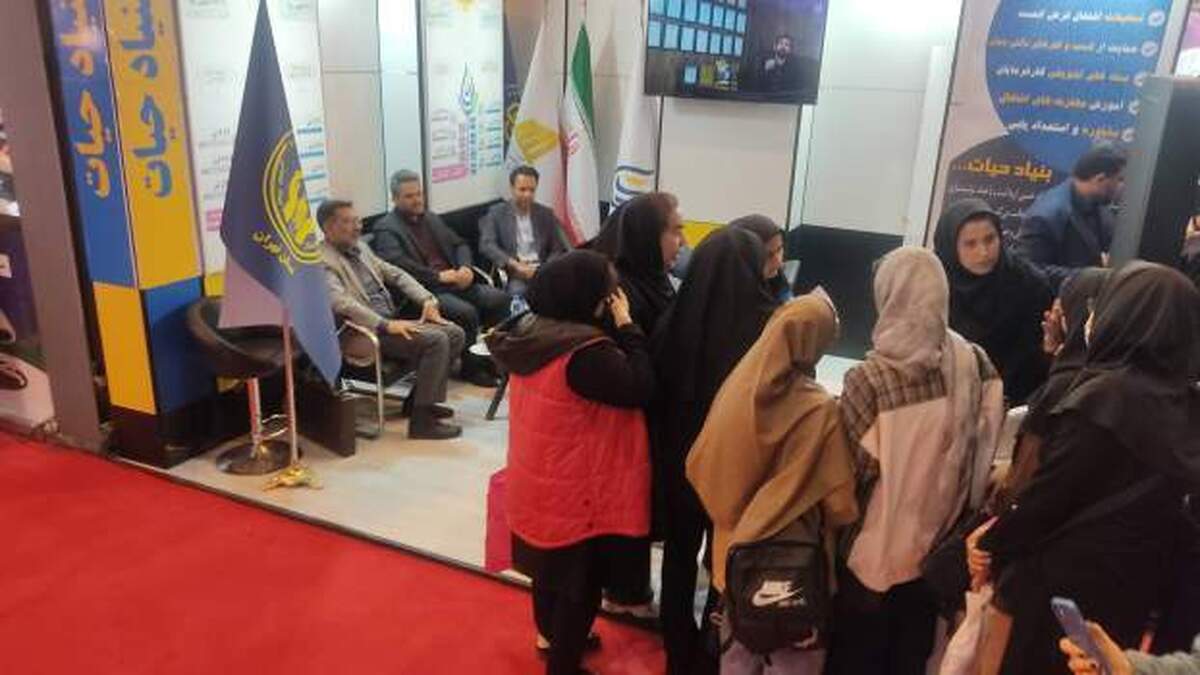میزبانی کمیته امداد از مددجویان در نمایشگاه کار دانشگاه شریف