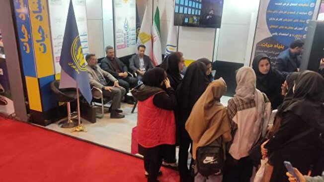 میزبانی کمیته امداد از مددجویان در نمایشگاه کار دانشگاه شریف