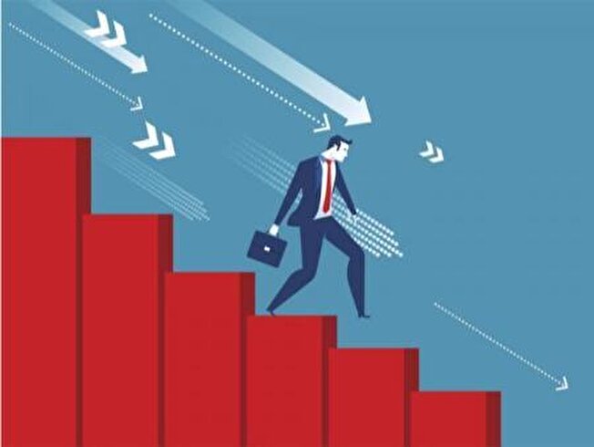 از روند کاهشی موجودی مواد اولیه تا روند کاهشی میزان استخدام