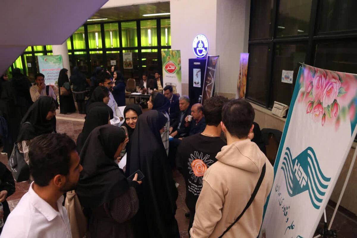 میز خدمت اداره کل تعاون، کار و رفاه اجتماعی همدان در دانشگاه ابوعلی سینا برگزار شد