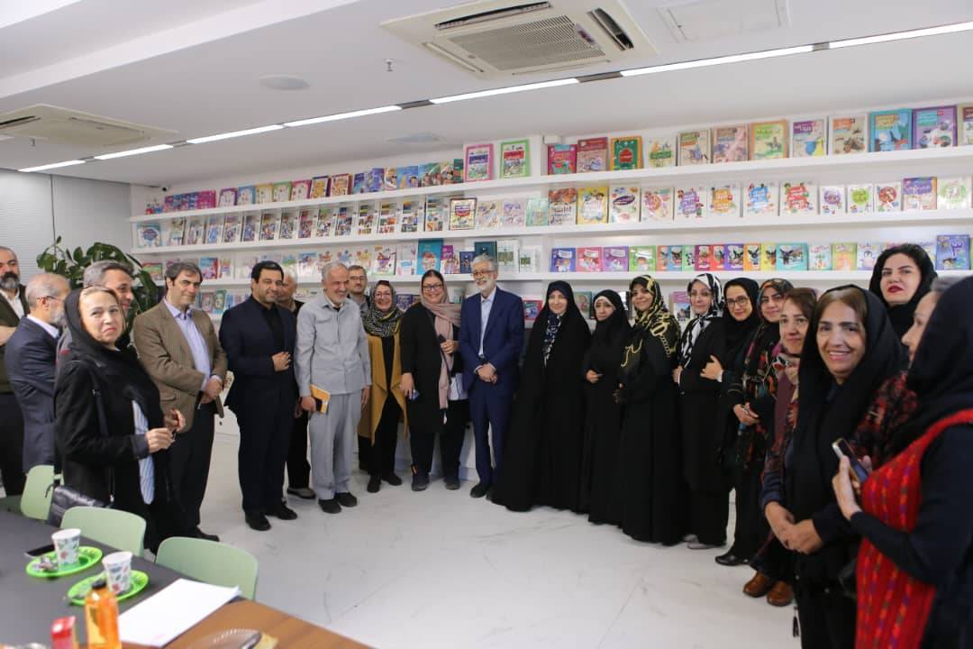 نشر و کتاب گسست نسلی را کاهش می دهد