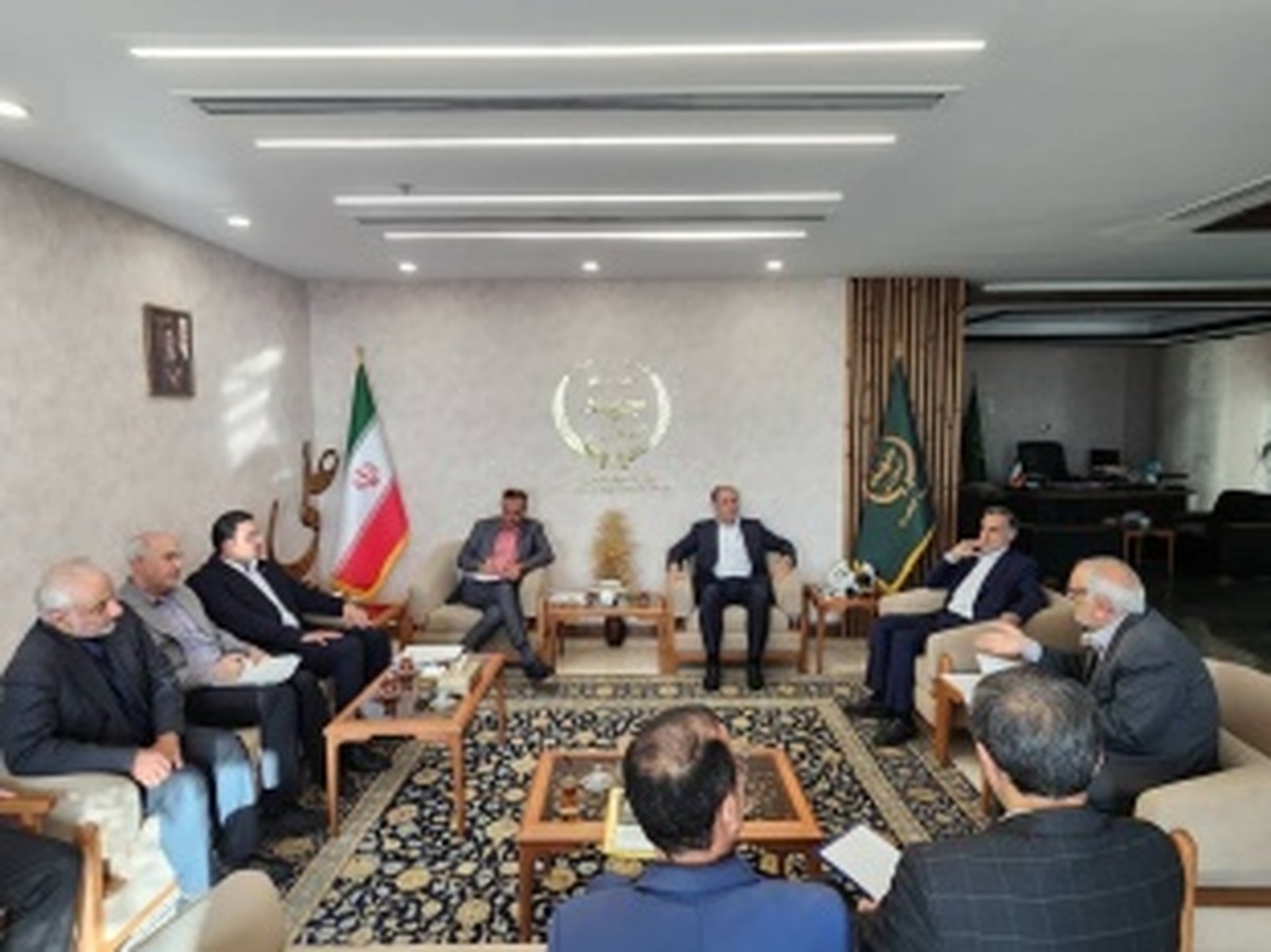 نشست رئیس جهاددانشگاهی استان بوشهر با وزیر جهادکشاورزی / دستور مساعد ویژه وزیر جهادکشاورزی جهت حمایت از فعالیتهای جهاددانشگاهی