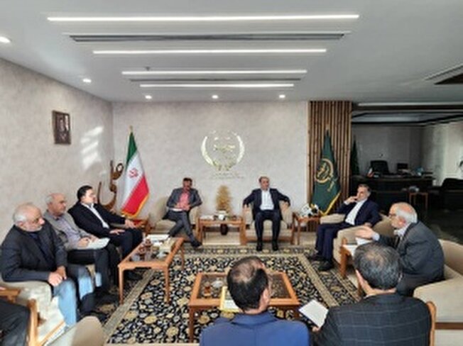 نشست رئیس جهاددانشگاهی استان بوشهر با وزیر جهادکشاورزی / دستور مساعد ویژه وزیر جهادکشاورزی جهت حمایت از فعالیت‌های جهاددانشگاهی