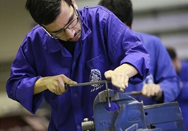 سهمیه ۵ هزار کارورز و یارانه بیمه برای استخدام دانش‌آموختگان