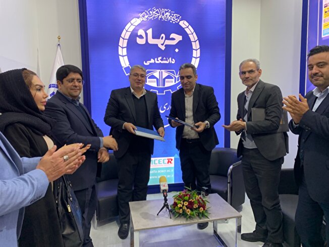 امضای توافق‌نامه جذب اعتبار مالی خارجی بین سازمان تجاری‌سازی و اشتغال دانش‌بنیان و هلدینگ گام