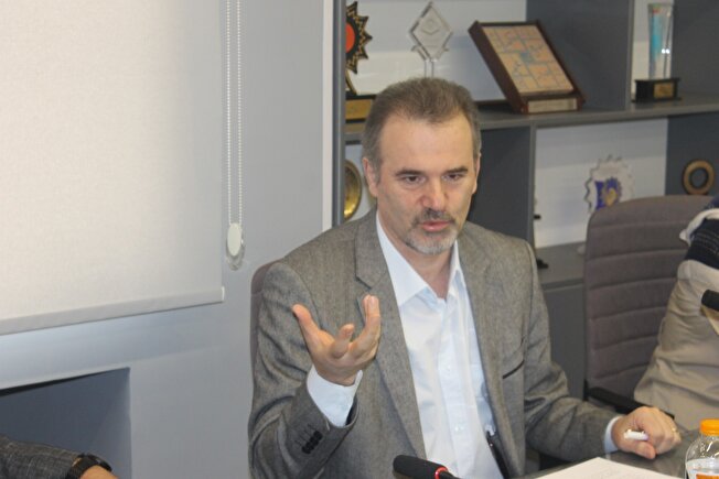 دکتر خورسندی در نشست پژوهش‌های علمی و توسعه ایرانی عنوان کرد: آیا پژوهش و تولید دانش سیاست‌پذیر است تا بتوان آن را سیاستگذاری کرد؟