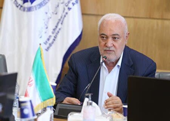 رئیس کانون کارآفرینان خراسان رضوی:
تاخیر جایز نیست؛ ضرورت تغییر فوری در تیم اقتصادی دولت