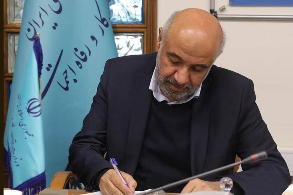 وزیر کار: فرامین چهارگانۀ حضرتعالی در مورد کارگران در اولویت برنامه&zwnj;های وزارتخانه است