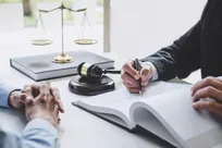اشباع  وکیل؛ آملر  از بیکاری 20 درصدی وکلای استان مرکزی حکایت دارد
