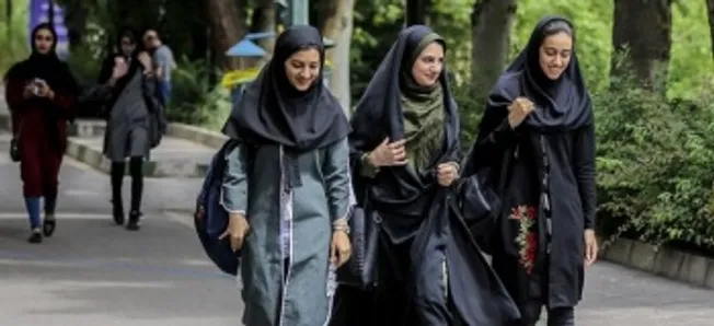 زن ایرانی تحصیل‌کرده اما جبیبش خالی است/بخش زیادی از زنان تحصیل‌کرده وارد مشاغل غیررسمی می‌شوند