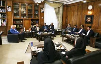 در نشست رئیس اتاق مشهد با مدیرکل امور اقتصادی و دارایی استان صورت گرفت:
بررسی راه‌اندازی فرابورس منطقه‌ای در خراسان رضوی