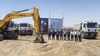 آیین آغاز عملیات اجرایی و آماده سازی 13100 واحد مسکونی طرح نهضت ملی مسکن در اراضی 1060 هکتاری شهرستان اشتهارد و با حضور مدیرکل, سرپرست مسکن شهری و کارکنان بنیاد مسکن انقلاب اسلامی استان البرز, فرماندار اشهارد و برخی از مسئولان شهرستانی به صورت ویدئو کنفرانس با حضور وزیر راه برگزار شد.