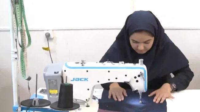 توسعه آموزش‌های مهارتی هنر، بازطراحی رشته‌های صنایع دستی و تولید محتوای آموزشی متناسب با نیاز‌های روز