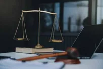 دعوت به همکاری از دانشجویان و فارغ‌التحصیلان حقوق