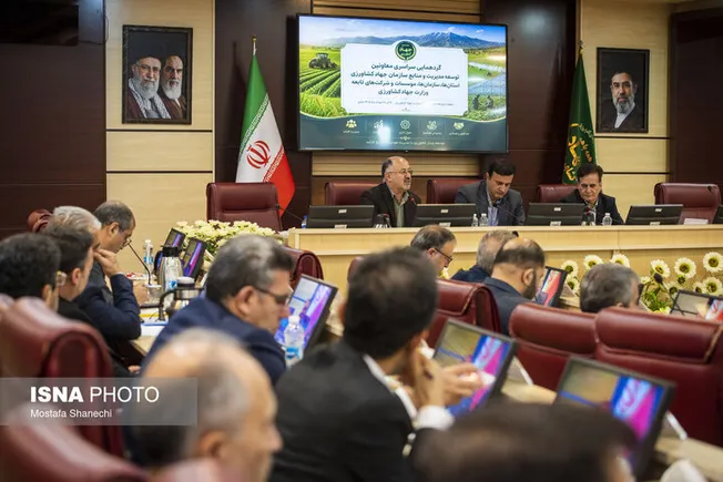 زنگ خطر پیری و عدم توازن جنسیتی در هرم نیروی انسانی وزارت جهاد کشاورزی/ سهم ۷۵ درصدی شاغلان بالای ۴۰ سال و شکاف استخدامی زنان