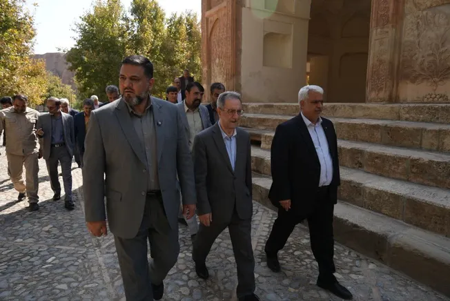 بررسی ظرفیت‌های سرمایه‌گذاری گردشگری کلات با حضور معاون گردشگری کشور و نماینده مشهد و کلات