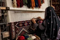 اقتصاد روستا روی دارِ قالی؛ اشتغال پایدار با صنایع‌دستی و دوخت محلی در خاش