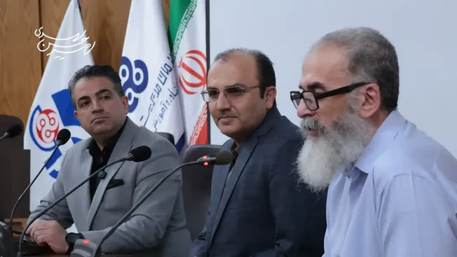 نشست تحلیل فیلم «دارک واترز»/«کسب‌وکار‌ها نباید نان خود را در خون مردم بزنند»