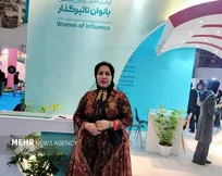 بانویی که ماند تا روستا بماند؛ روایت زنی که اشتغال را به خانه‌ها برد