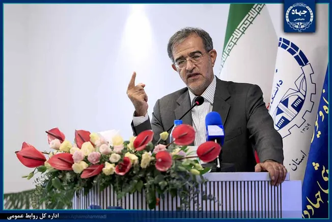 آموزش در جهاددانشگاهی باید با تربیت و پاسخ‌گویی به نیاز‌های کشور همراه باشد