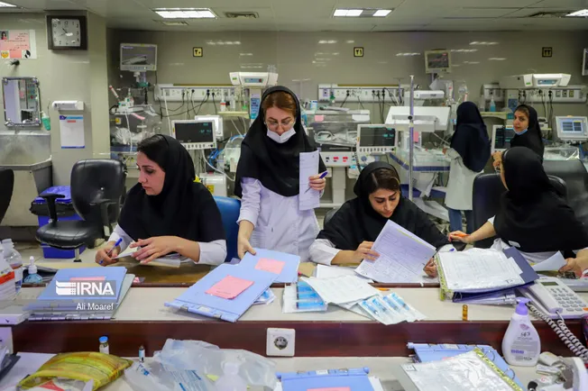 ضرورت اصلاح تعرفه‌ها برای جلوگیری از مهاجرت کادر درمان
