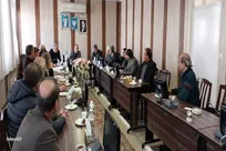 برگزاری نشست هم‌اندیشی اعضای انجمن پیشگامان توسعه و عمران منطقه کاغذ کنان با فرماندار میانه
