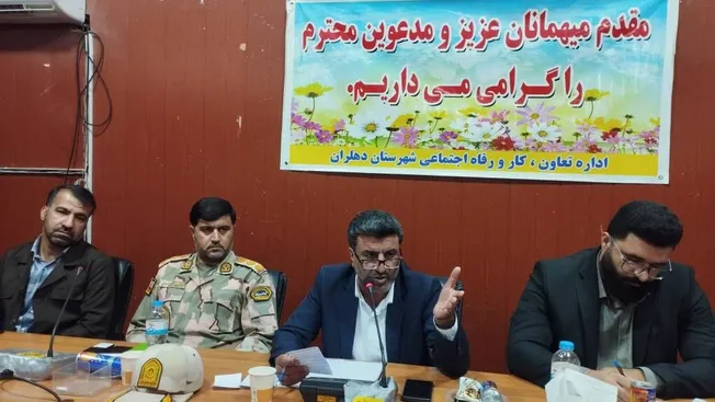 شرکت‌های نفتی و صنعتی دهلران بومی‌گزینی را در اولویت جذب قرار دهند
