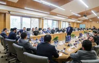 در سومین دوره از سه گانه آموزشی فرانچایز در اتاق بازرگانی مشهد بررسی شد؛
اثر فرانچایز در صنعت پوشاک، چرم، طلا، جواهر و کیف و کفش