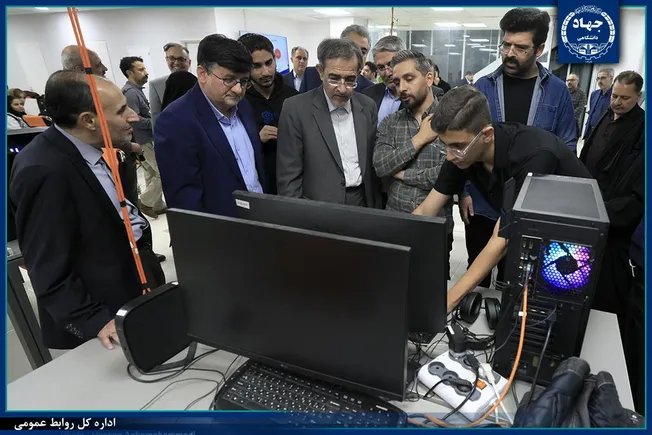 بازدید رئیس جهاددانشگاهی از مدرسه بازی‌سازی و انیمیشن جهاددانشگاهی کرمانشاه / توسعه آموزش‌های تخصصی در پیوند با زیست‌بوم فناوری استان