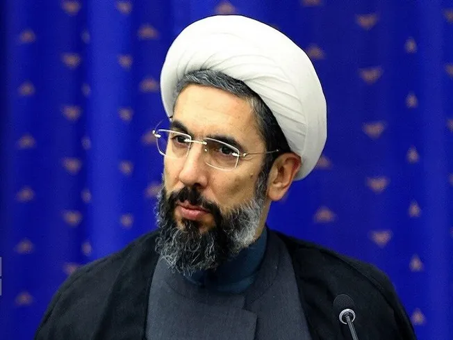 درخواست بررسی سازوکار‌های رفع کاهش حقوق مادران پس از زایمان