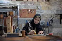 پادکست| ایجاد شغل با هنر چرم دوزی برای ده‌ها نفر توسط بانوی مشهدی
