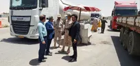 فعالیت اقتصادی تجار و تردد مهاجران افغانستان در مرز دوغارون روان است